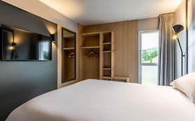 Ibis Issoire